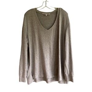 Cupcakes and Cashmere Gray V-Neck Women's Knit Sweater Large